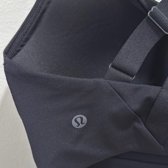 Lululemon Energy High Support Bra in Black NWT - Picture 6 of 7